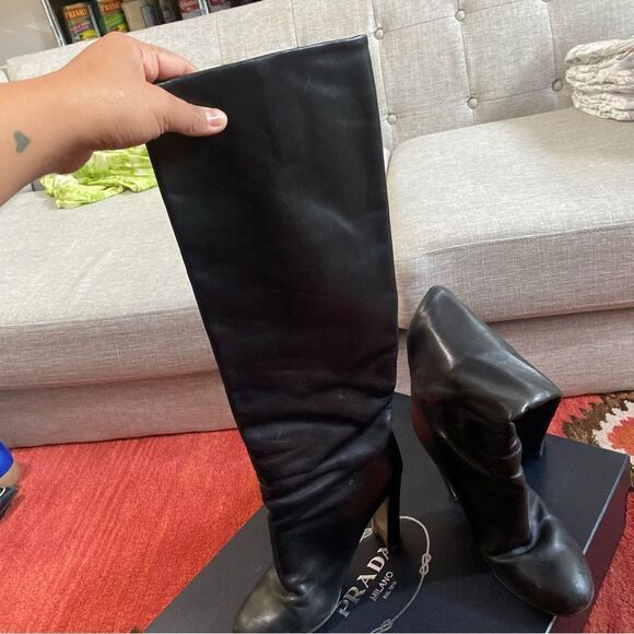 Prada Made in Italy Black Leather Knee-High Boots Size 39 Heeled - Picture 6 of 12